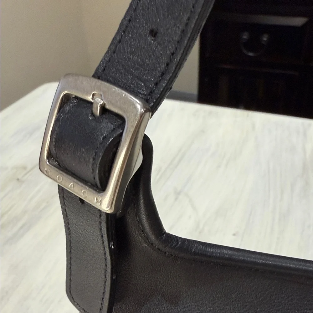 Vintage Coach Hippy Flap Black Leather Crossbody Bag -9135